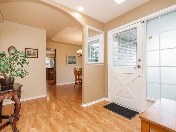 6167 189th St, Surrey, BC V3S 7T6