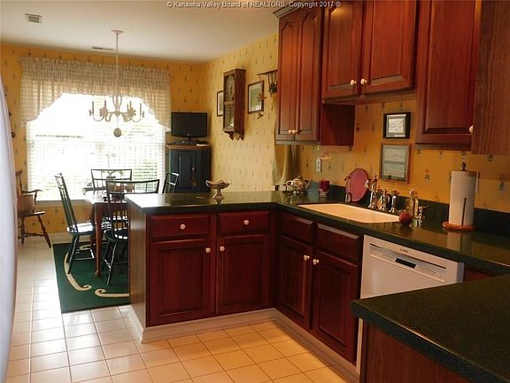 4th image of 1116 Oakbridge Dr