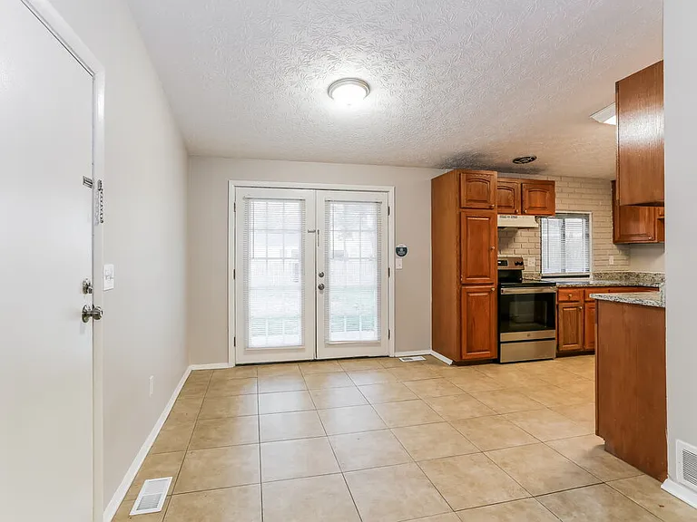1284 Falene Pl — Photo 9
