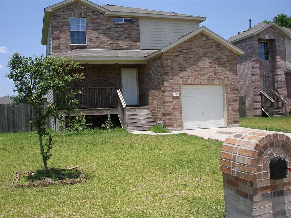 2nd image of 17027 Ivy Creek Ln