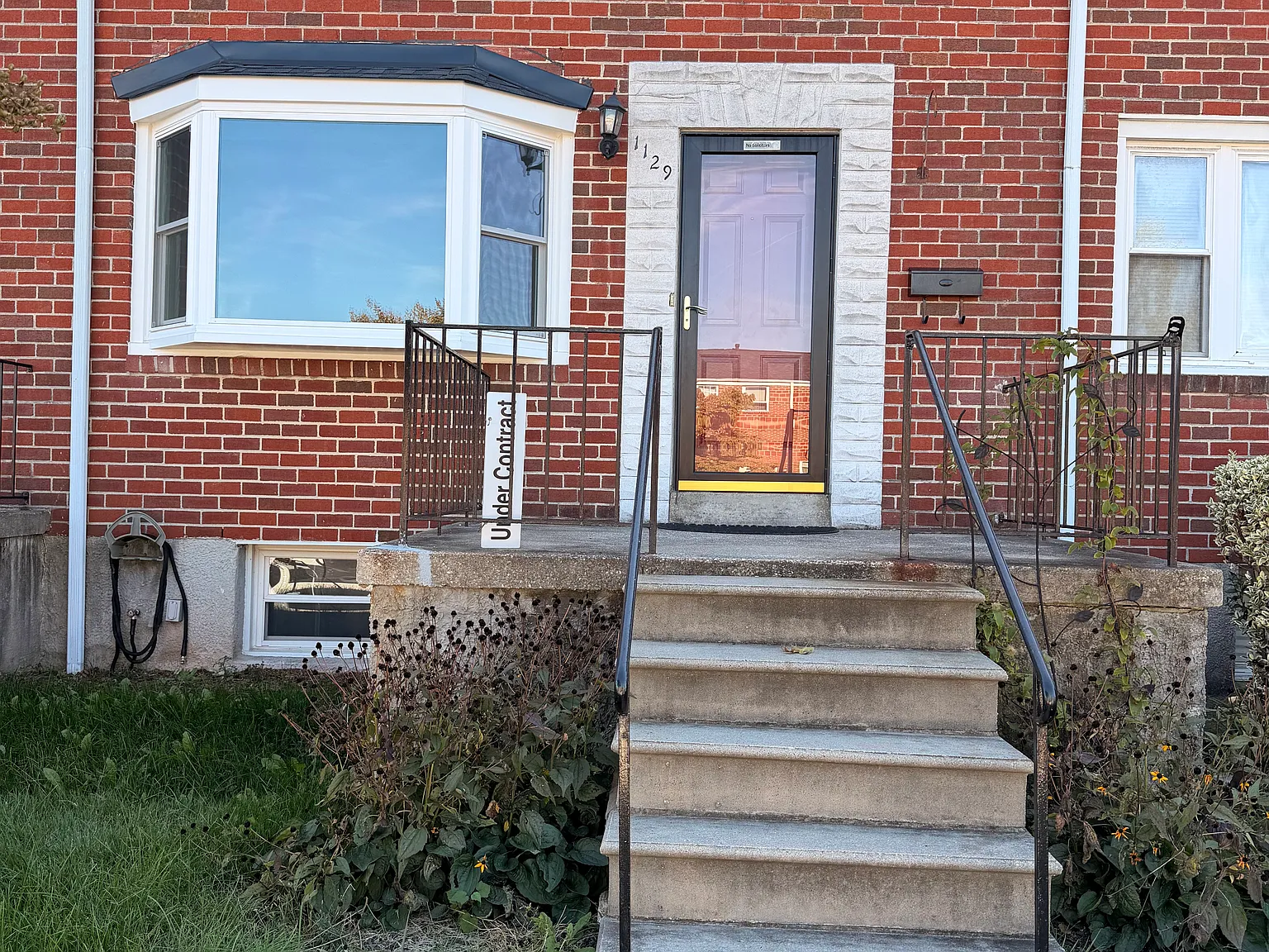 1129 Circle Dr — Photo 1