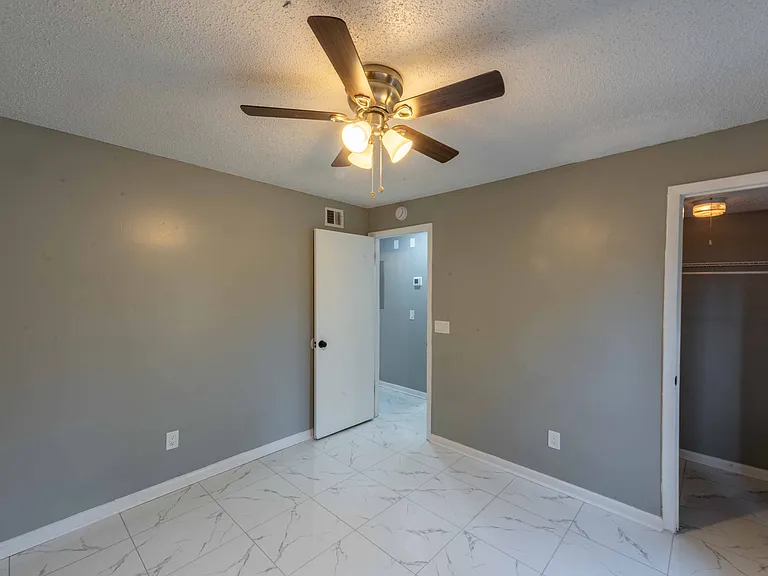 8366 Coralberry Ln — Photo 38