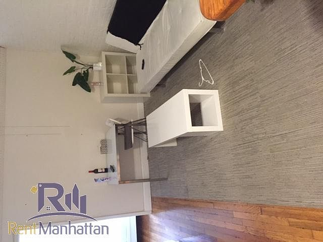 1st image of 333 E 81st St APT 9