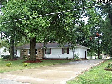 2nd image of 518 Knollwood Ave
