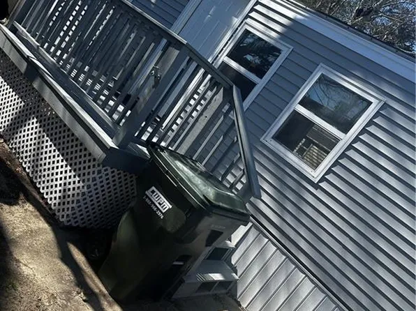 3 A Krzak Rd, North Kingstown, RI 02852