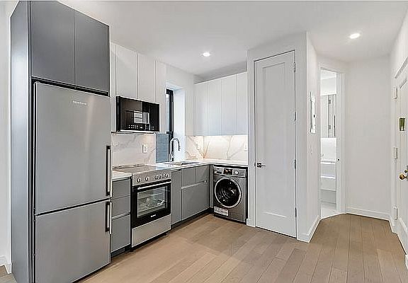 3rd image of 19 Wyckoff St #3A