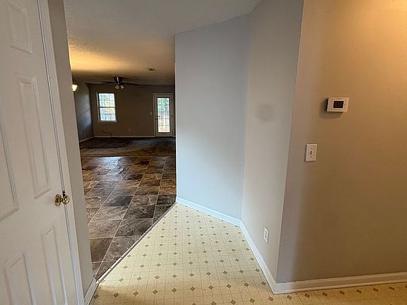 5th image of 46-48 Heritage Way Dr NW