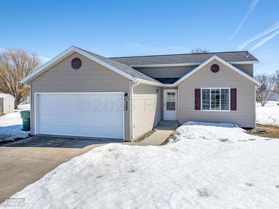 323 Meridian Cir, Mapleton, ND, 58059