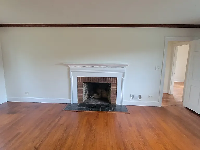 2316 Greenbrier Dr — Photo 19