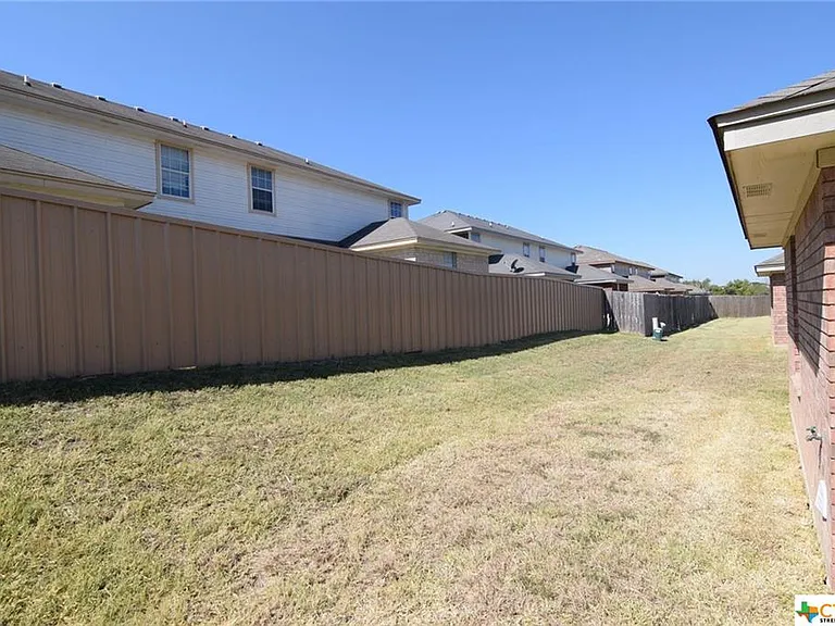 4002 Doraine Ct #B — Photo 16