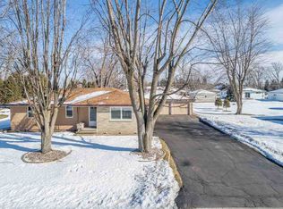 3426 N Summit St, Appleton, WI 54914