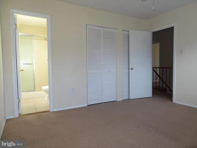 2074 Lake Grove Ln — Photo 22