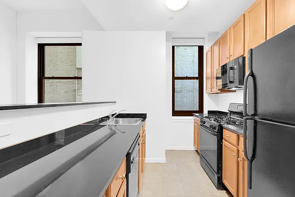 Rented by Cooper & Cooper Real Estate | media 12