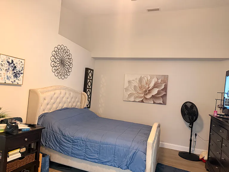 Raintree Street Cir E — Photo 10