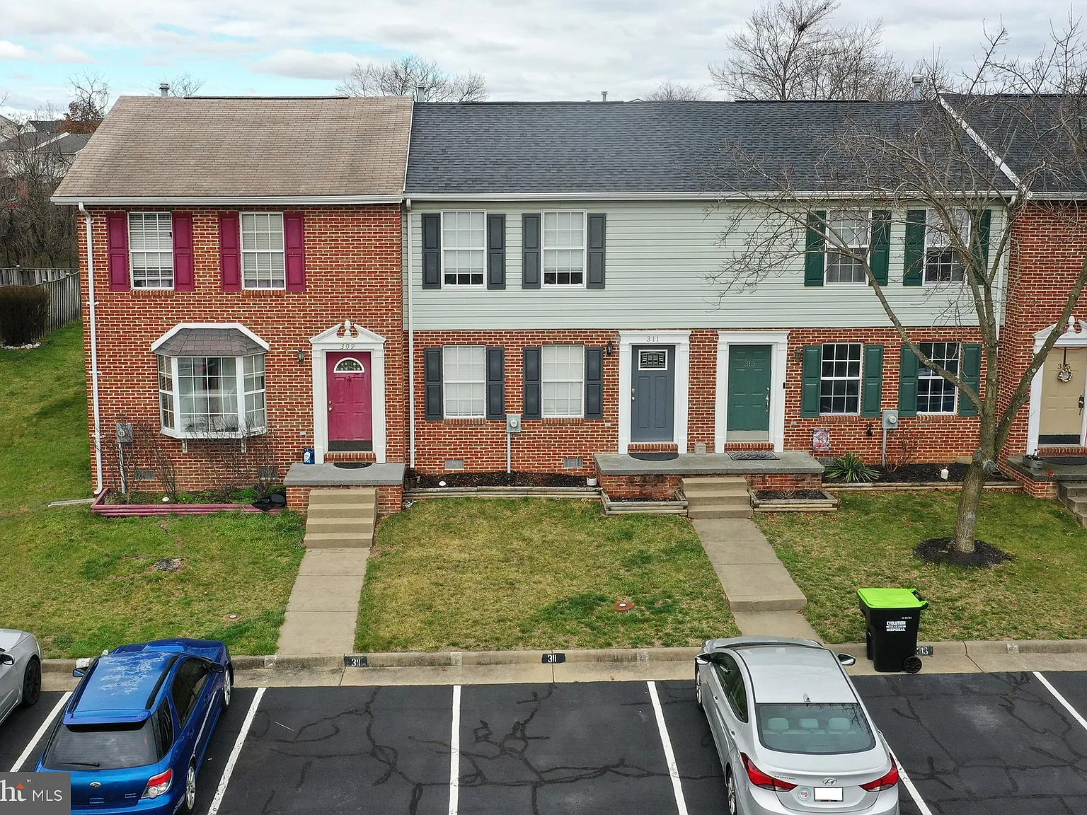 2 bed, 1.5 bath, 1120 sqft, $1,785 — Photo 2