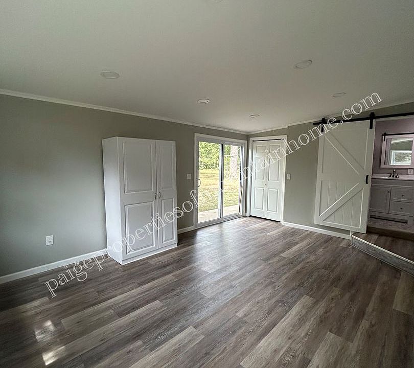 1st image of 1112 Leonard Dr