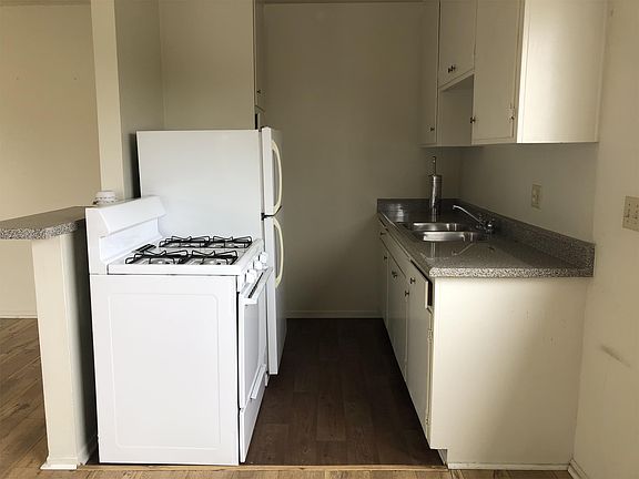 2nd image of 12456 Culver Blvd APT 16