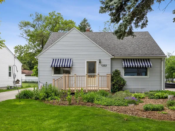 1109 14th St N, Moorhead, MN 56560