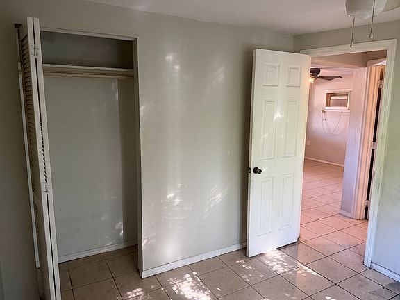 5th image of 24997 Harborview Rd #3