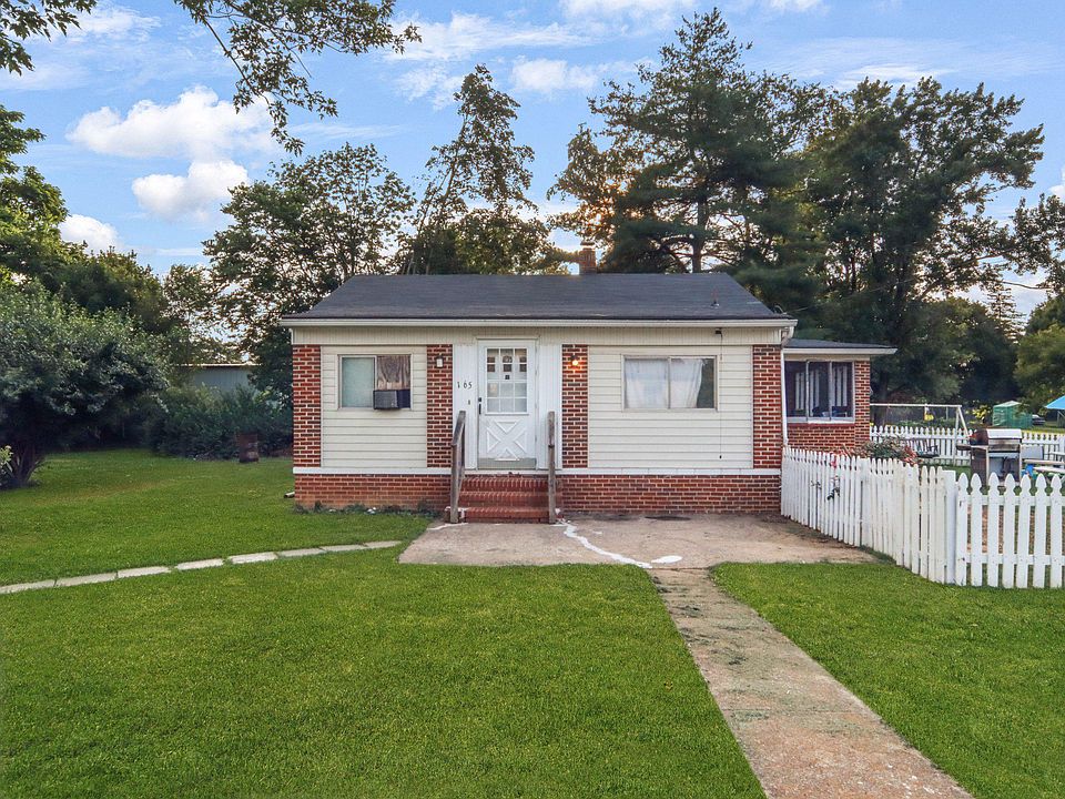1st image of 165 Brookdale Ave