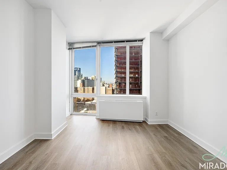 80 Dekalb Ave #24D — Photo 14