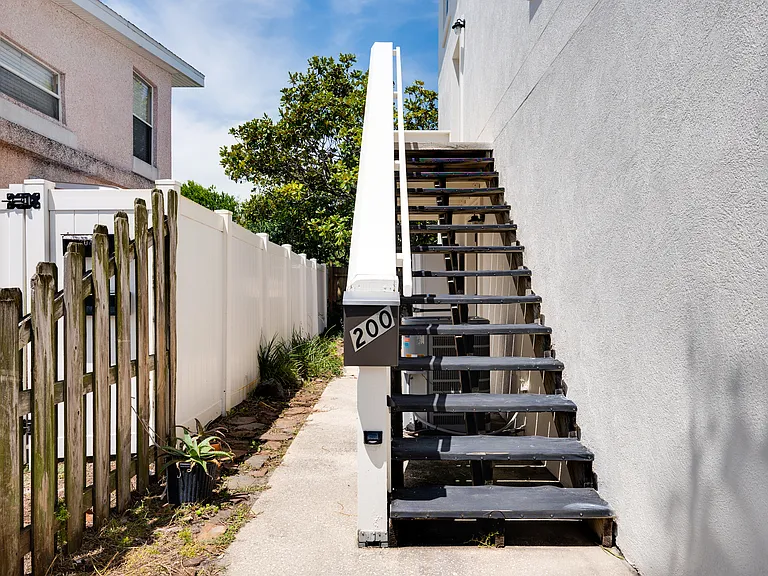200 Cherry St — Photo 26