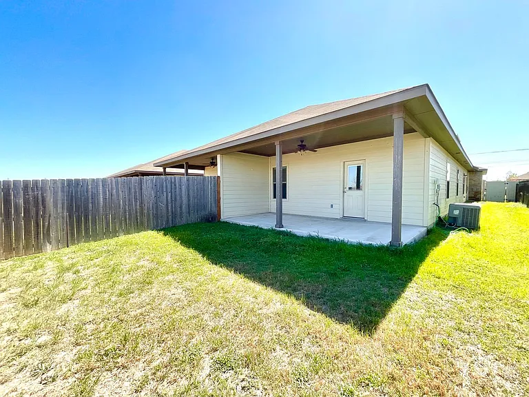 2575 Pahmeyer Rd — Photo 28