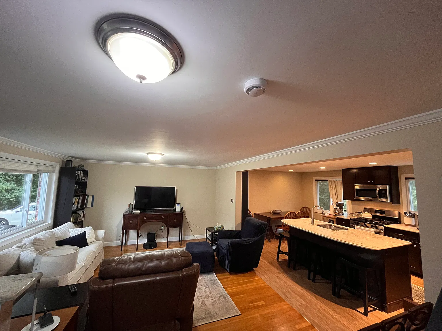 3 bed, 1.5 bath, 1600 sqft, $4,400 — Photo 1