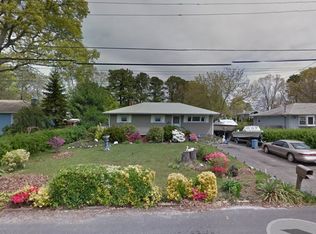 53 Floradora Dr, Mastic, NY 11950