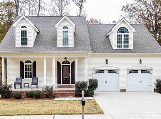 1046 Lukestone Dr, Fuquay Varina, NC 27526