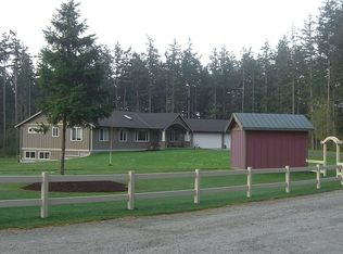 49 S Sunrise Blvd, Camano Island, WA 98282