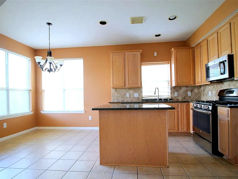 1118 Oxford Mills Ln — Photo 8