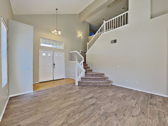 5th image of 8737 Gracilior Ct