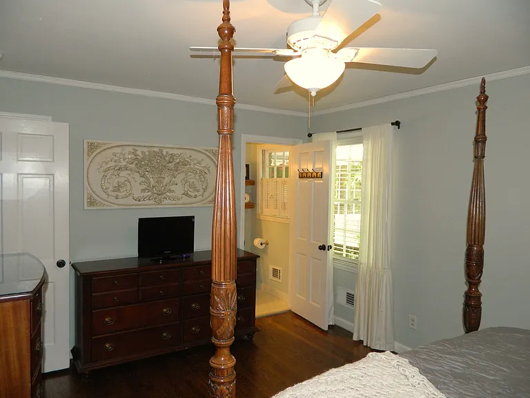 744 McClure Dr — Photo 32