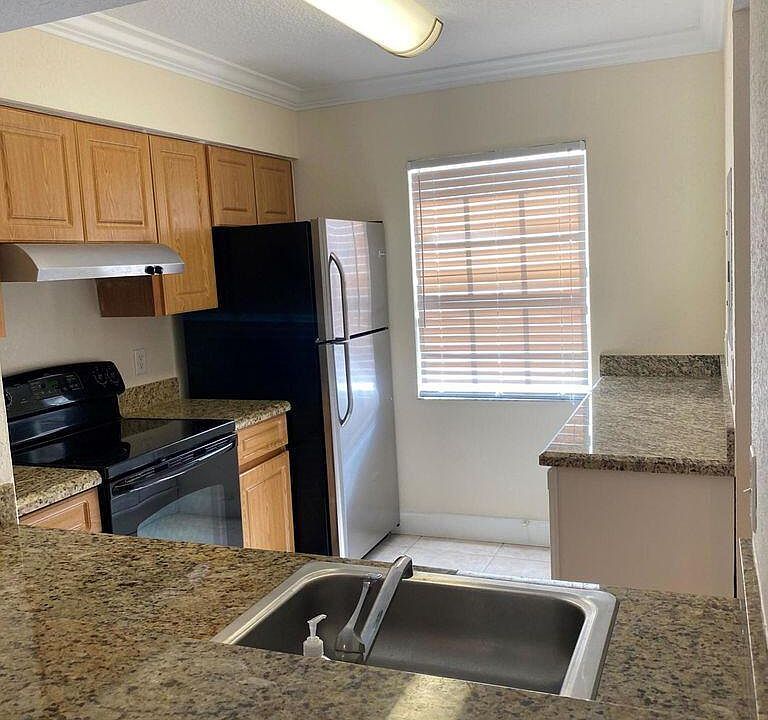1st image of 1105 Lake Shore Dr APT 203
