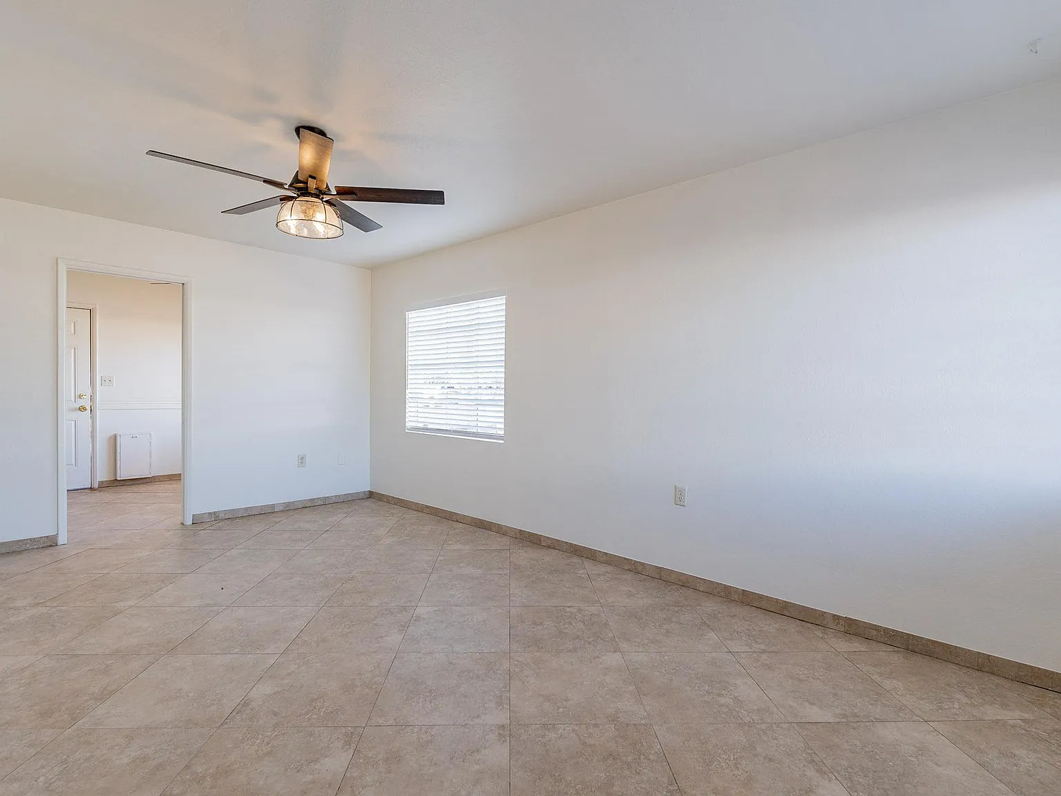 737 E Palo Verde Drive — Photo 4