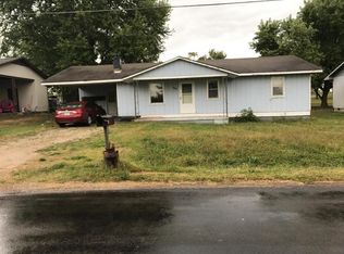 916 Morris Ave, Mountain Grove, MO 65711