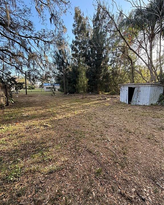 1st image of 2403 SE Quail Ave
