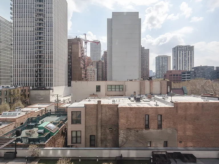 21 W Goethe St #6J — Photo 17
