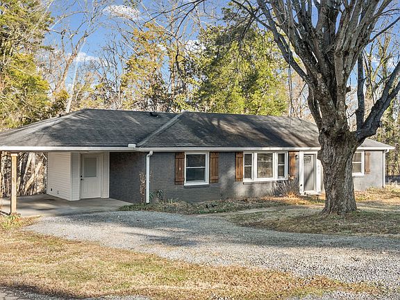 4th image of 1690 Valley Rd