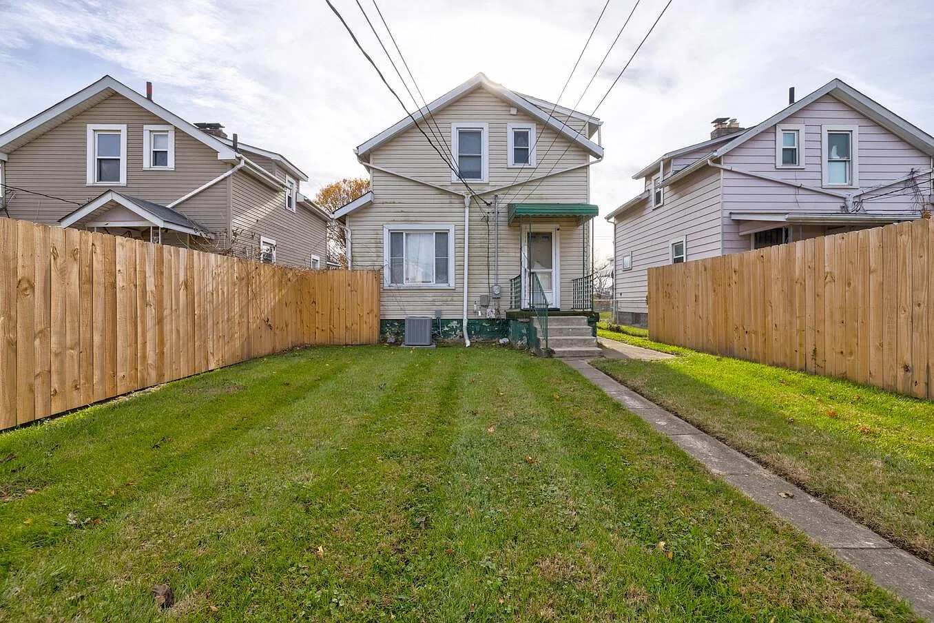 2 bed, 1050 sqft, $1,300 — Photo 4
