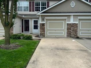 3214 SW Shadow Brook Dr, Blue Springs, MO 64015