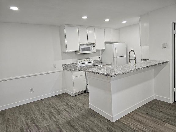 3rd image of 23515 Lyons Ave Unit 169