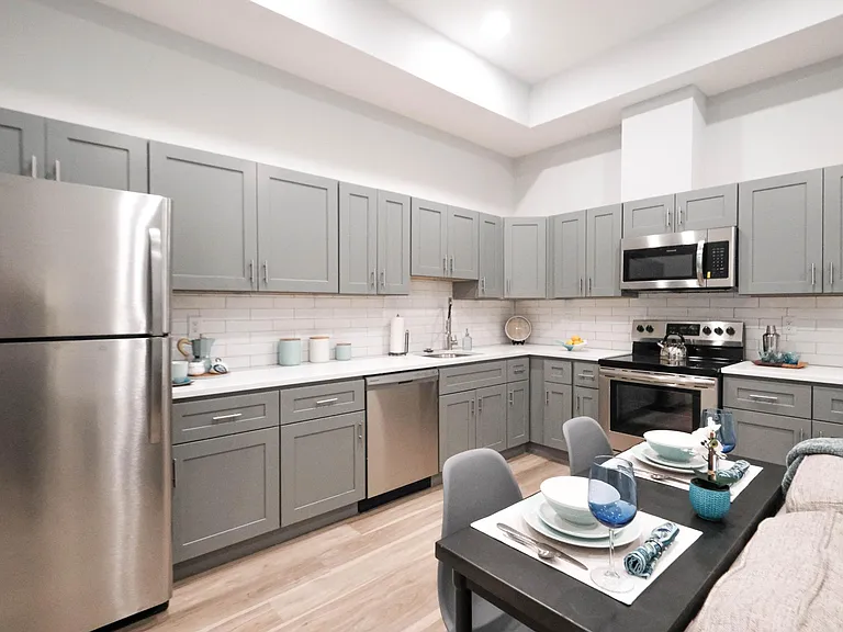 1022 Wood St #202 — Photo 3