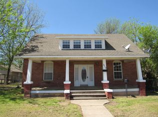 310 N Broadway St, Checotah, OK 74426