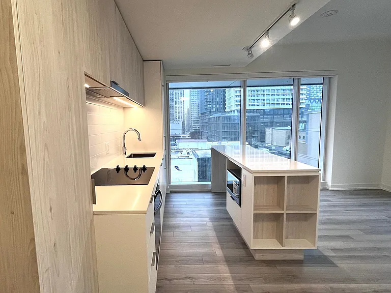 89 Church St #804 — Photo 8