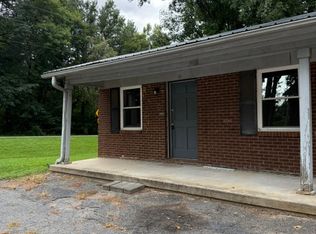 430 Critcher Dr #C2, Lexington, NC 27295