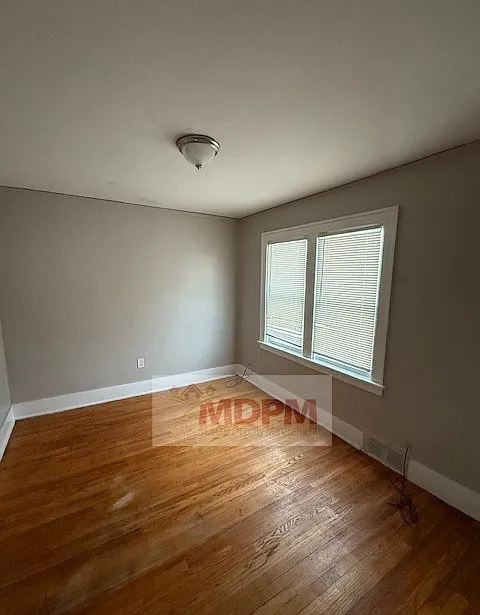 1 bed, 800 sqft, $700 — Photo 2