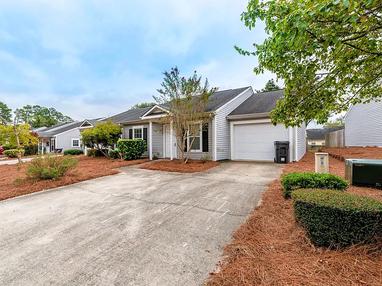 7010 Antilles Dr — Photo 4