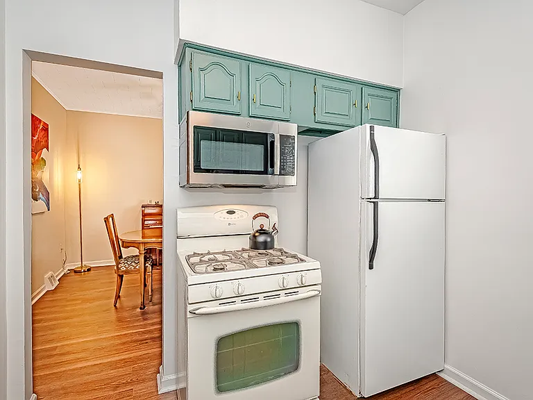 5704 Hampton St #2 — Photo 6